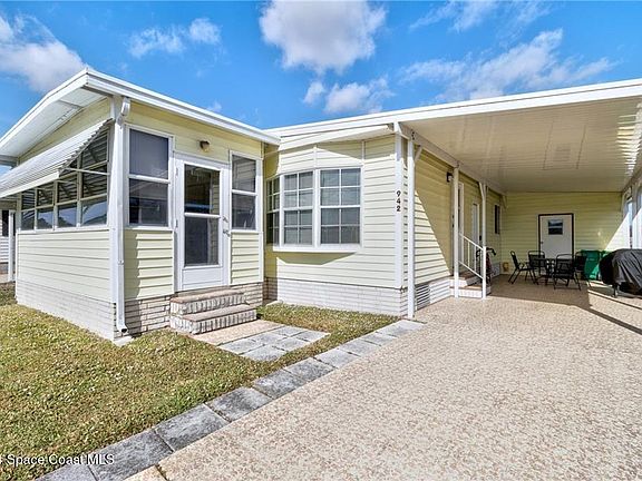 2nd image of 942 Wren Cir