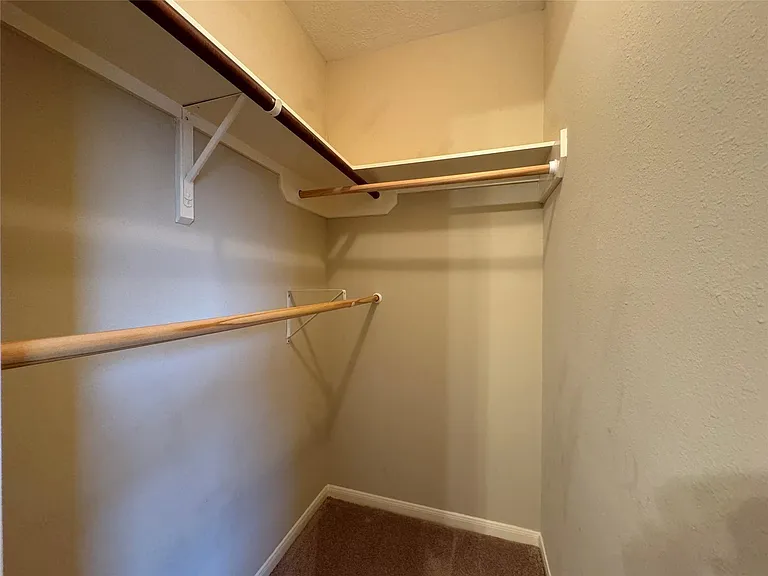 2515 Ember Canyon Ln — Photo 39