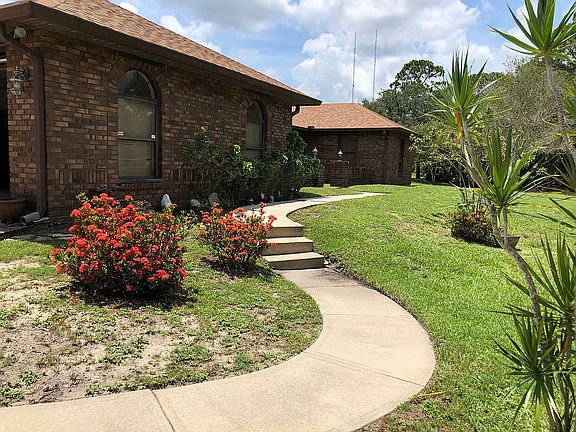 2nd image of 4495 Carolwood Dr