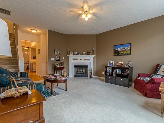 5th image of 2745 Heathrow Dr