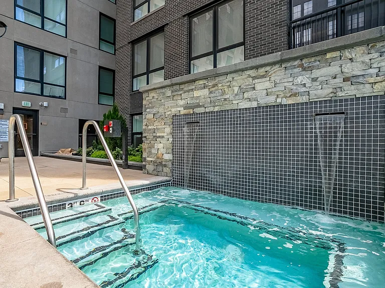 Oso Apartments — Photo 17