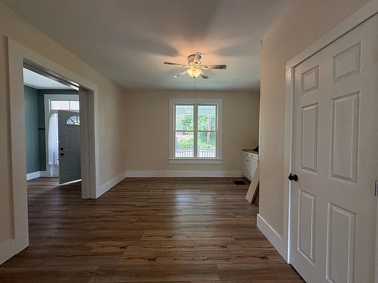 535 Marie Ave — Photo 9