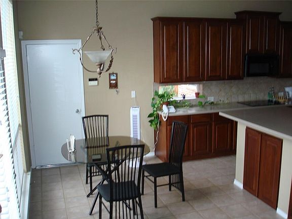 3rd image of 2416 Royal Troon Dr