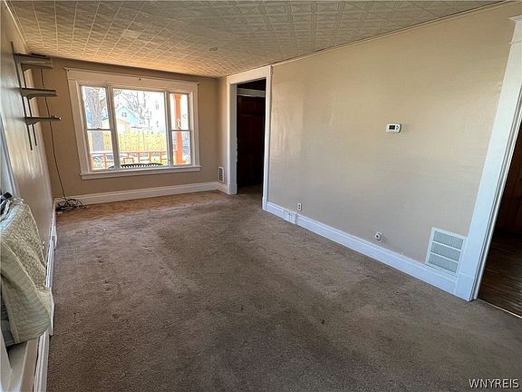 2nd image of 46 Wildwood Pl
