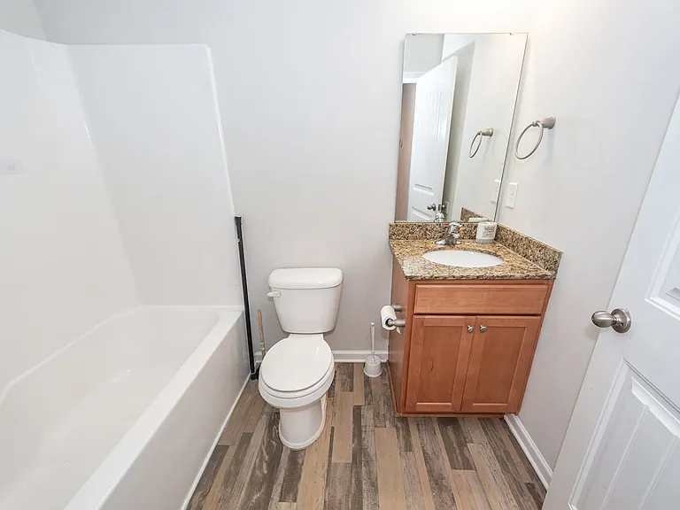 484 Truman Dr — Photo 15