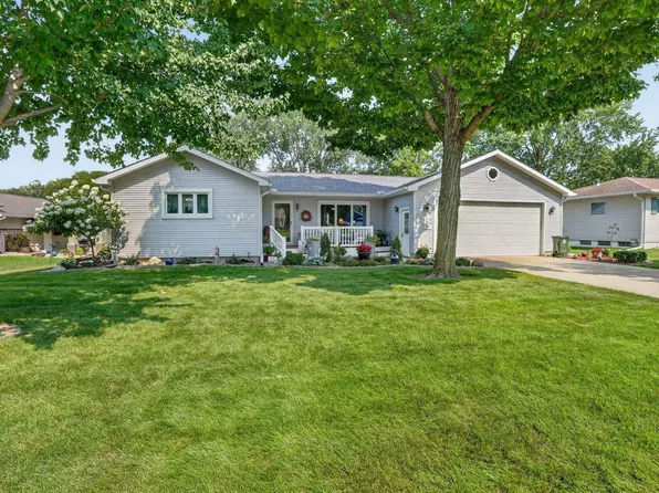 2812 Garden Ave, Cedar Falls, IA 50613