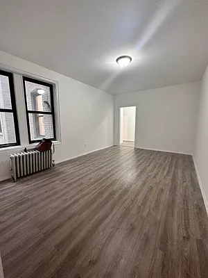 Rented by Urban Real Estate Property Group Inc | media 2