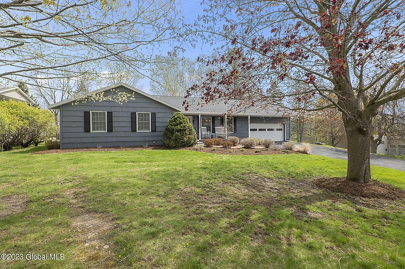2nd image of 162 Pleasantview Drive