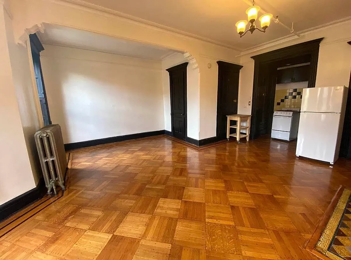 Building Photo - 110 Macdonough St #2