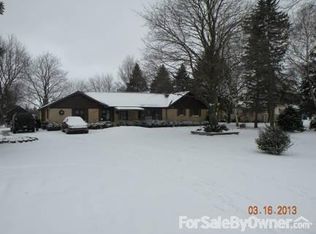 1236 Midland Rd, Bay City, MI 48706