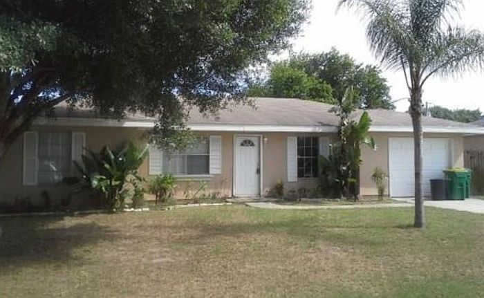 2nd image of 991 Tope St
