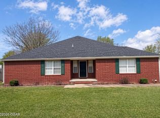 92 Hedge Dr #92, Carl Junction, MO 64834