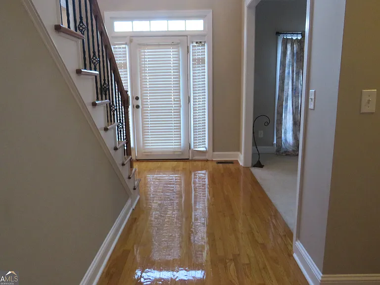 2205 Crescent Walk — Photo 9
