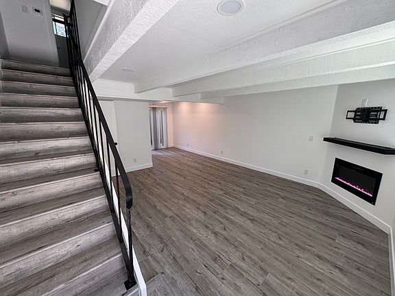 5th image of 1240 S School St #1