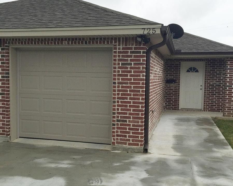 1st image of 719 S 10th St