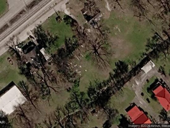 1017 Wheeler St, Milan, TN 38358