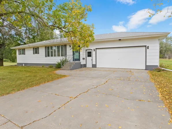 200 E 3rd St, Delmont, SD 57330