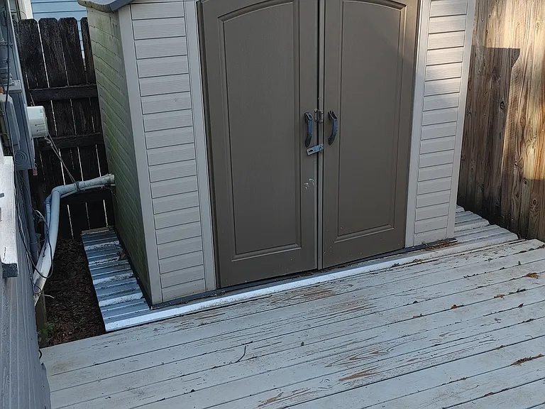 551 Glenmore Ave — Photo 7
