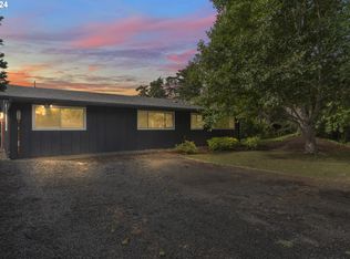 4930 Lake Shore Dr, Florence, OR