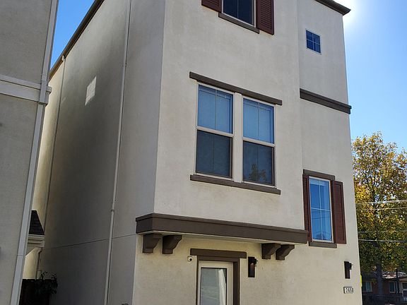 2nd image of 2658 Cleat Ln #16