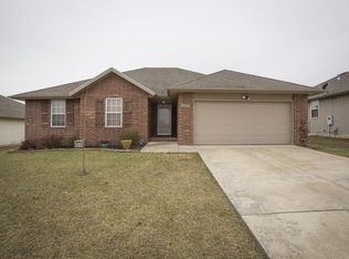 1932 E Overland Dr, Ozark, MO 65721