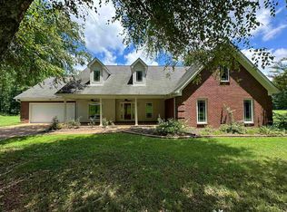 5 Hickory Grove Cv, Oakland, TN 38060
