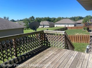 5282 E Blaine St, Springfield, MO 65802