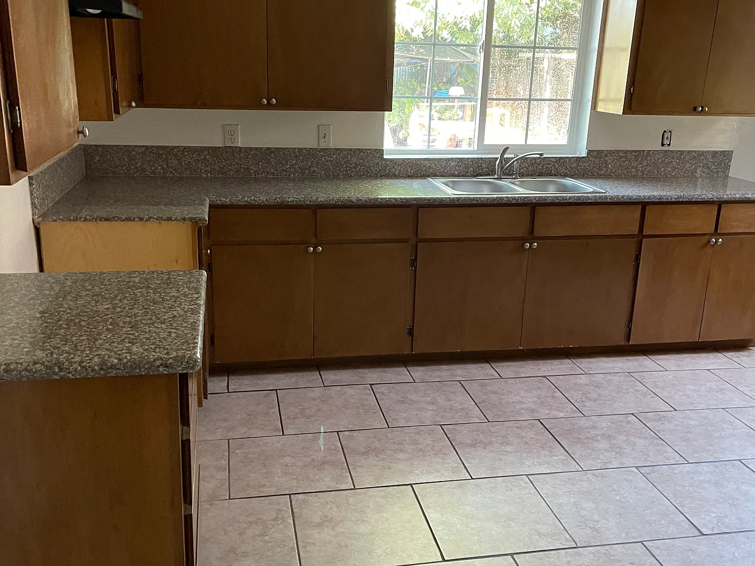 1 bed, $1,000 — Photo 2