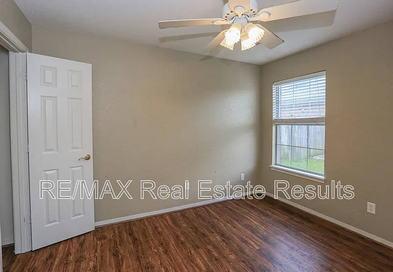 621 Bliss Cir — Photo 30