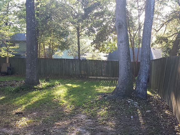 3rd image of 146 Dawn Lauren Ln