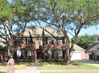 1027 Trapper Hill Dr, Houston, TX 77077