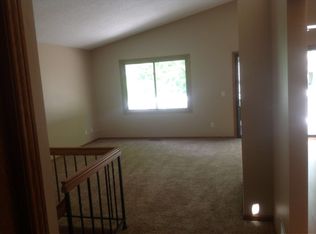 8512 Rice Lake Rd N, Maple Grove, MN 55369