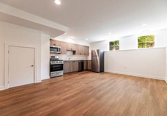 5th image of 2832 W Wilcox St #1