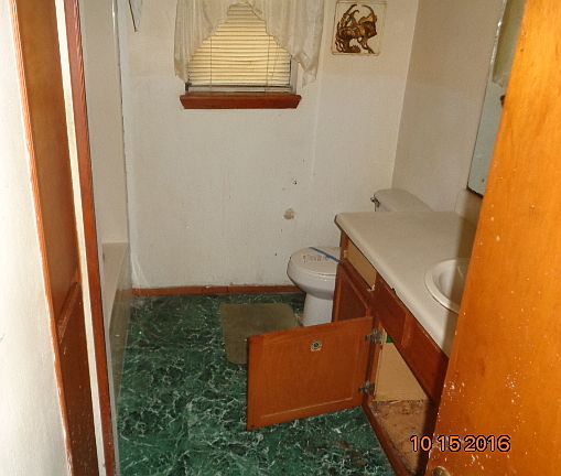 2nd image of 717 E Greenwood St