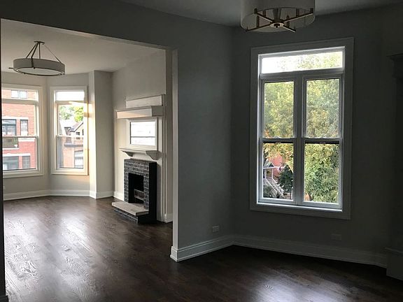 4th image of 1155 W Wrightwood Ave APT 3F