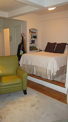 Rented by Akam Sales and Brokerage | media 32