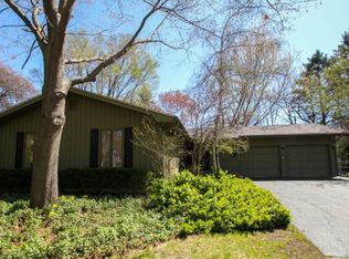 723 Dow Ave, Geneva, IL 60134