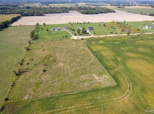 7654 Antler Trl, Imlay City, MI 48444