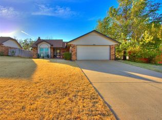 5941 N Redmond Ave, Warr Acres, OK 73122