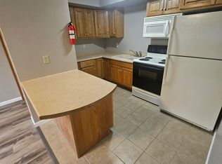 200 E Oakland Ave #C, Austin, MN 55912