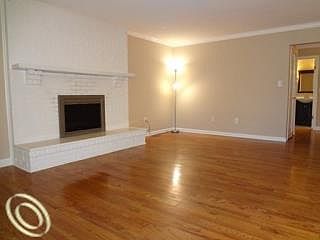 4th image of 1686 Hartland Woods Dr
