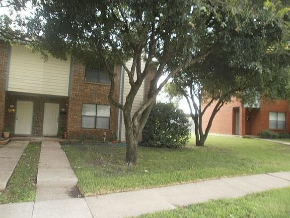 2nd image of 313 Towne House Ln