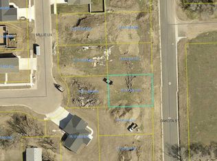 1209 Dakota St, Yankton, SD 57078
