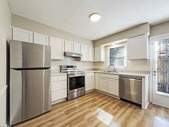 5th image of 4616 Lawndale Dr #4616