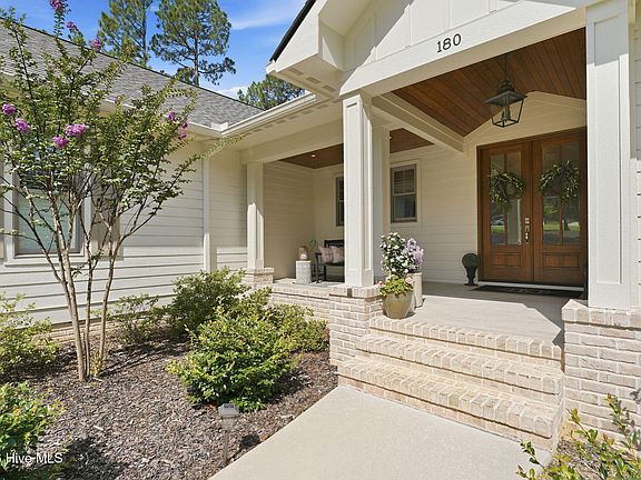 2nd image of 180 Vista Ridge W