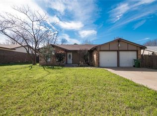 2504 Bent Tree Ln, Arlington, TX 76016