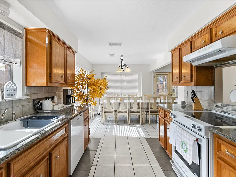 117 E Park Dr — Photo 10