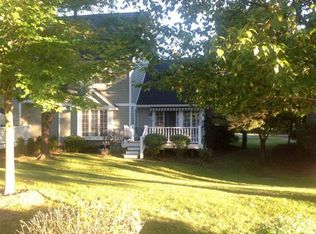20 Landing View Ln, Fairport, NY 14450