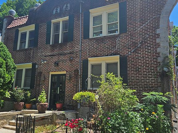 5th image of 929-933 Euclid Ave NE #929-1