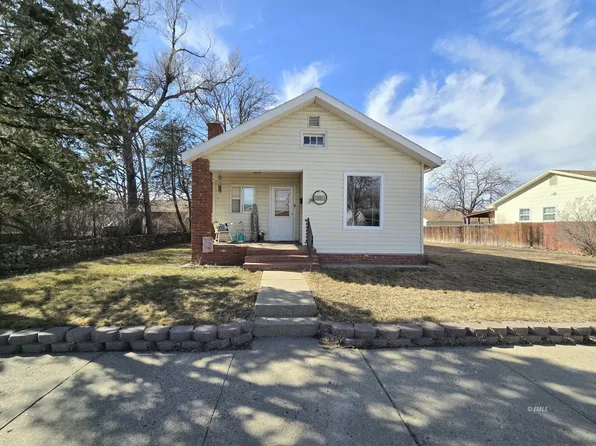 503 S Jordan Ave, Miles City, MT 59301